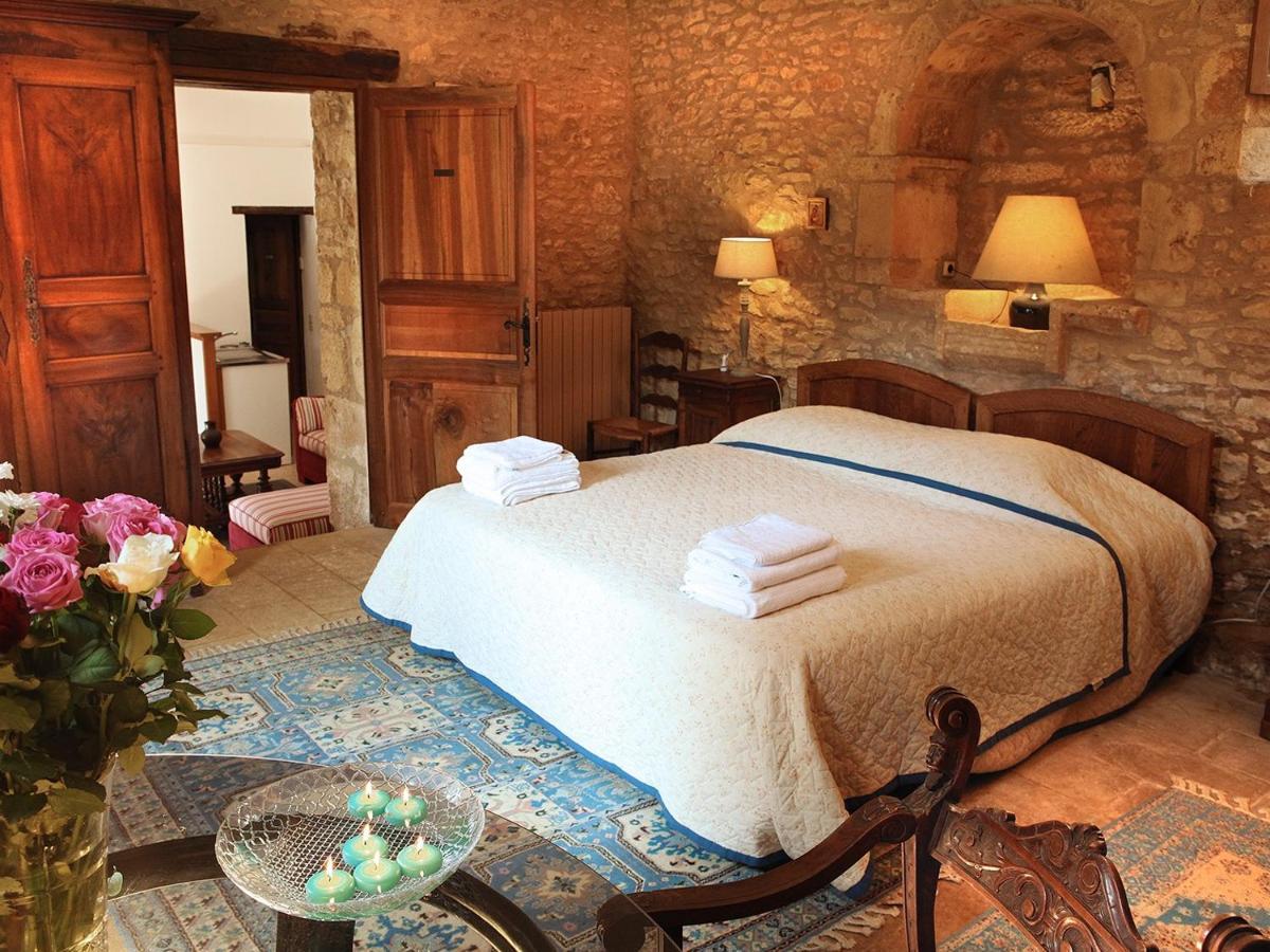 Chambres D'Hotes Avec Piscine La Rossillonie Beynac-et-Cazenac Zimmer foto