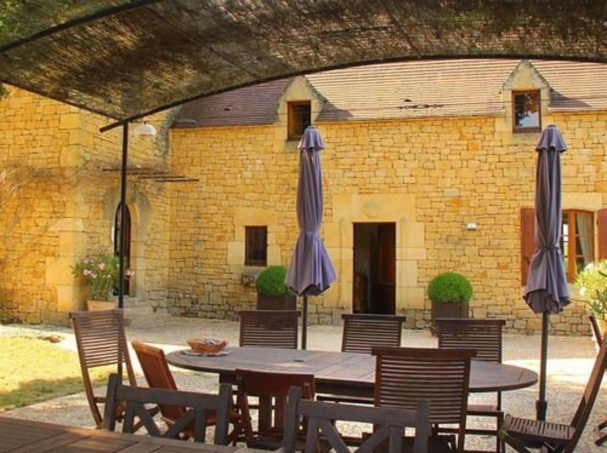 Chambres D'Hotes Avec Piscine La Rossillonie Beynac-et-Cazenac Exterior foto